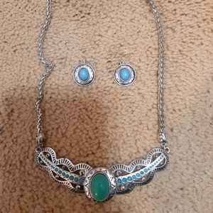 Turquoise earring and necklace set